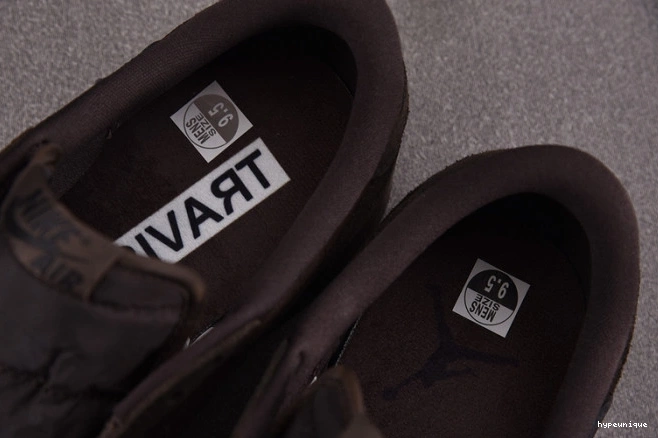 HYPE Velvet 1 DM7866-202 Brown Jordan Low Travis OG x Scott Air 0807
